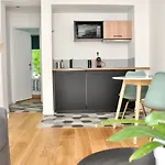Charming Apartment Near Montmartre